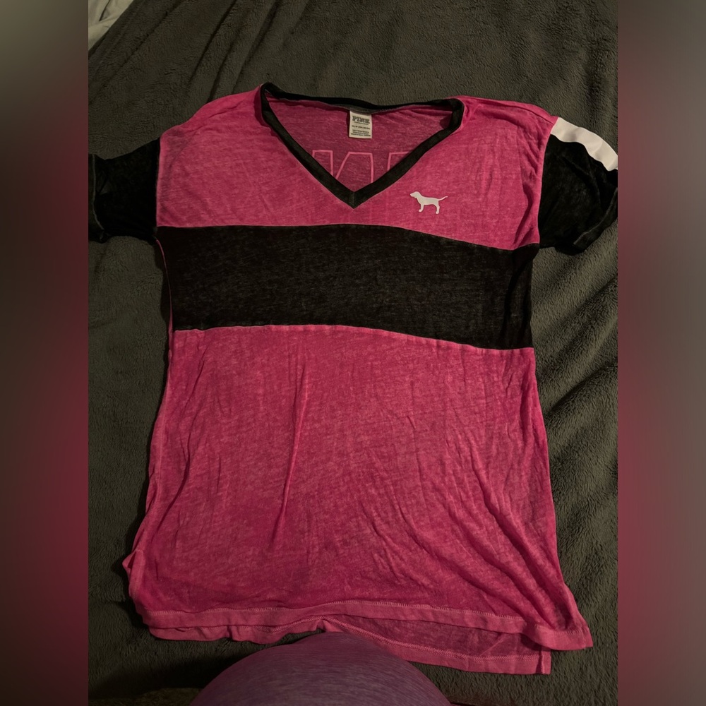 VS Pink T shirt